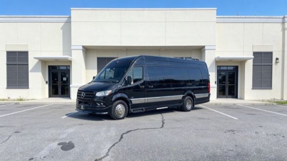 15 passenger sprinter van topeka